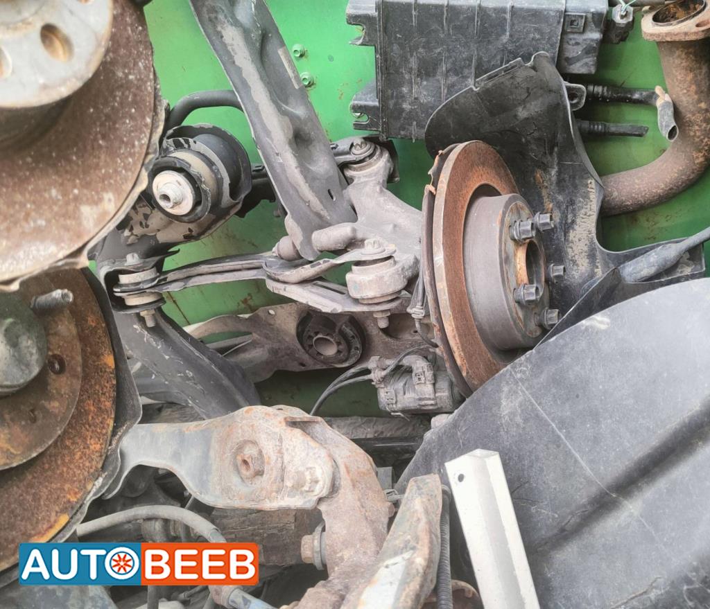 دنجل خلفي مرسيدس b250 2015 2016 2017