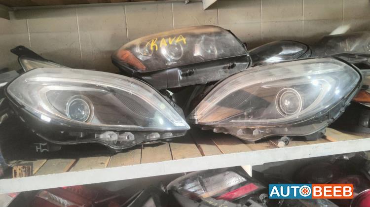 ضوء امامي يمين شمال مرسيدس b250 2015 2016 2017