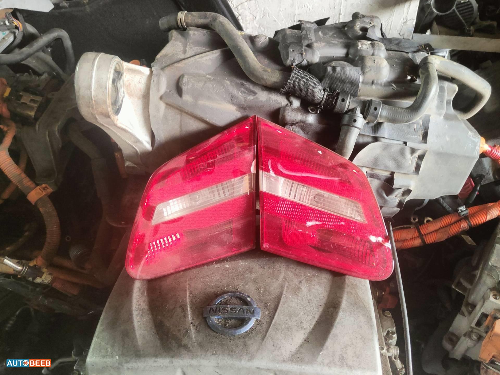 عاكسة غطاء خلفي مرسيدس b250 2015 2016 2017