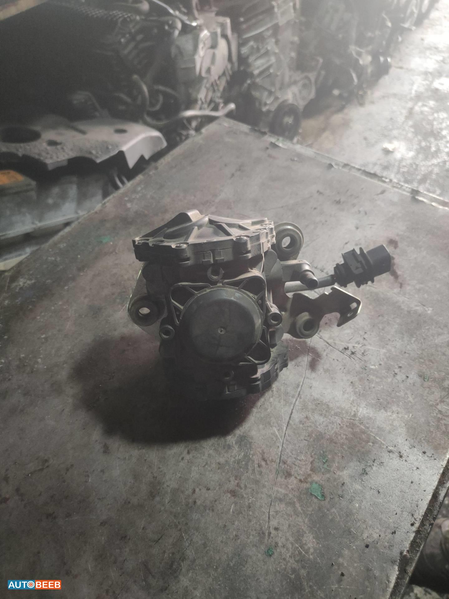 طرمبة فاكيوم مرسيدس b250 2015 2016 2017