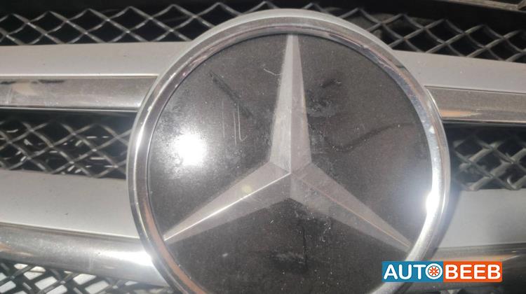 Body  Emblems Mercedes Benz B250
