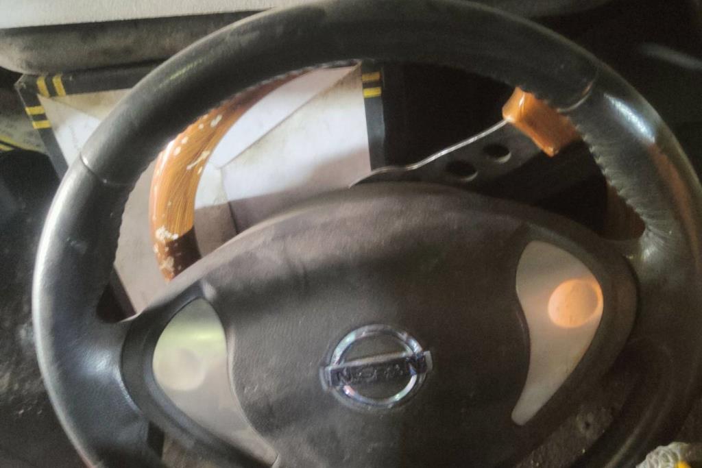 Cabin  Steering Wheel Nissan Leaf