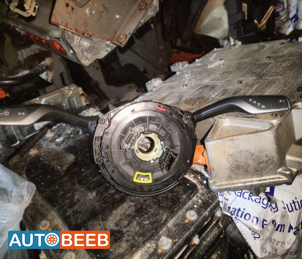 Cabin  Control buttons Tesla S