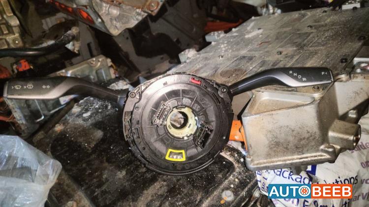 Cabin  Control buttons Tesla S