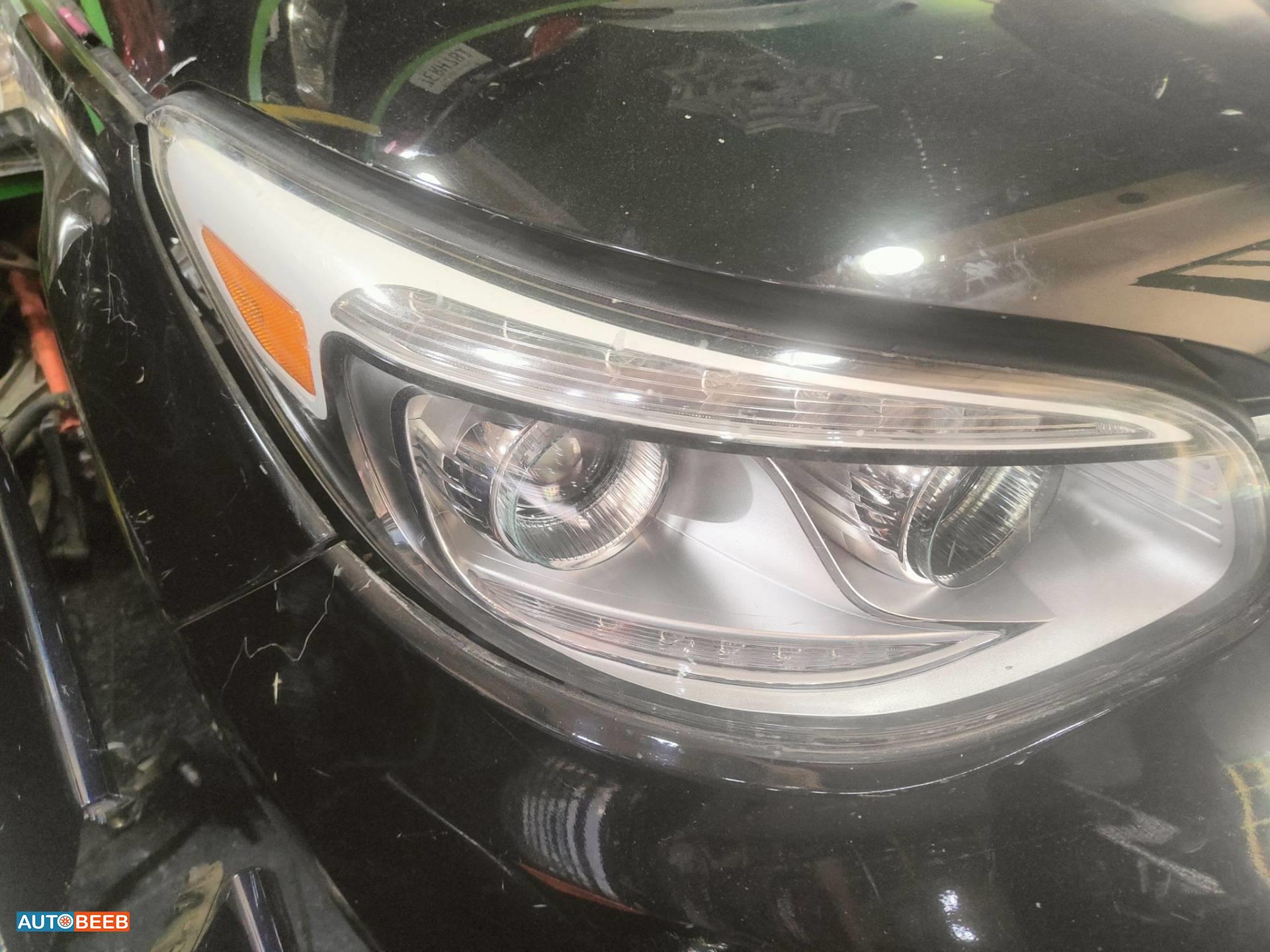 ضوء امامي يمين كيا سول 2018 2019