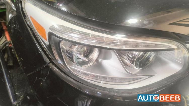 ضوء امامي يمين كيا سول 2018 2019