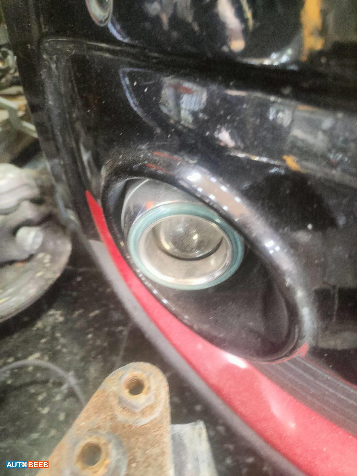 كشاف امامي يمين كيا سول 2018 2019