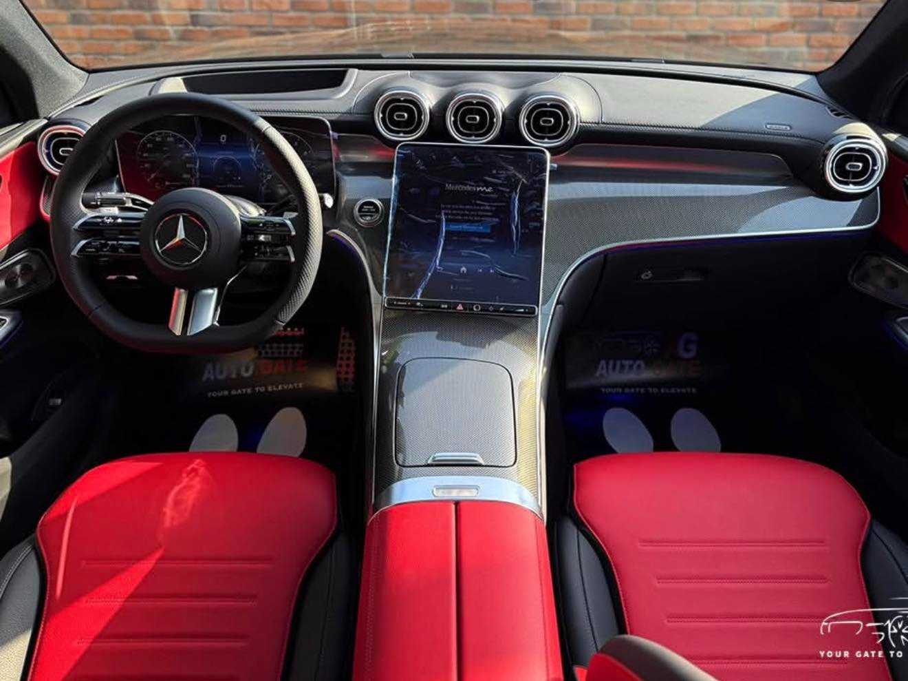 Mercedes Benz GLC300 2024