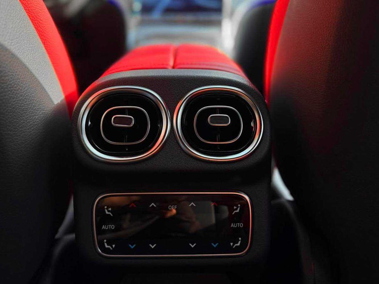 Mercedes Benz GLC300 2024