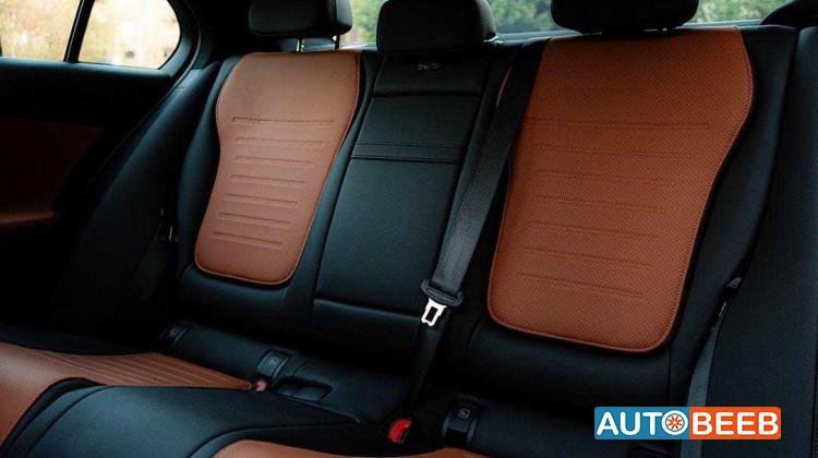 Mercedes Benz C200 2025