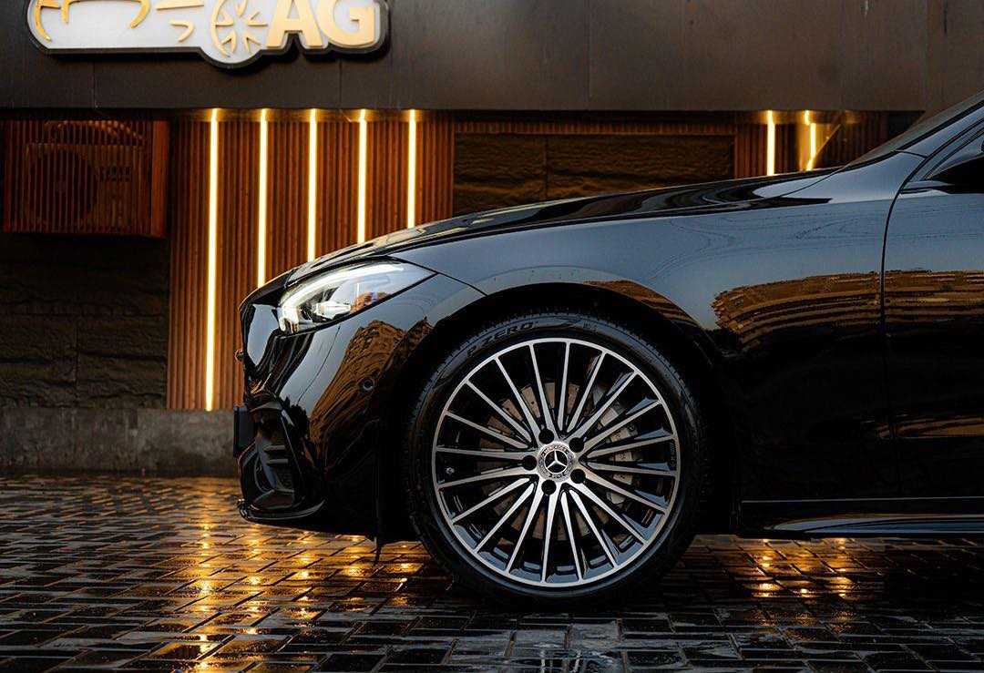 Mercedes Benz C200 2025