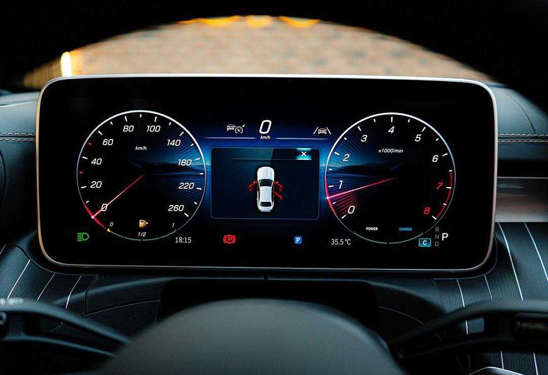 Mercedes Benz C200 2025