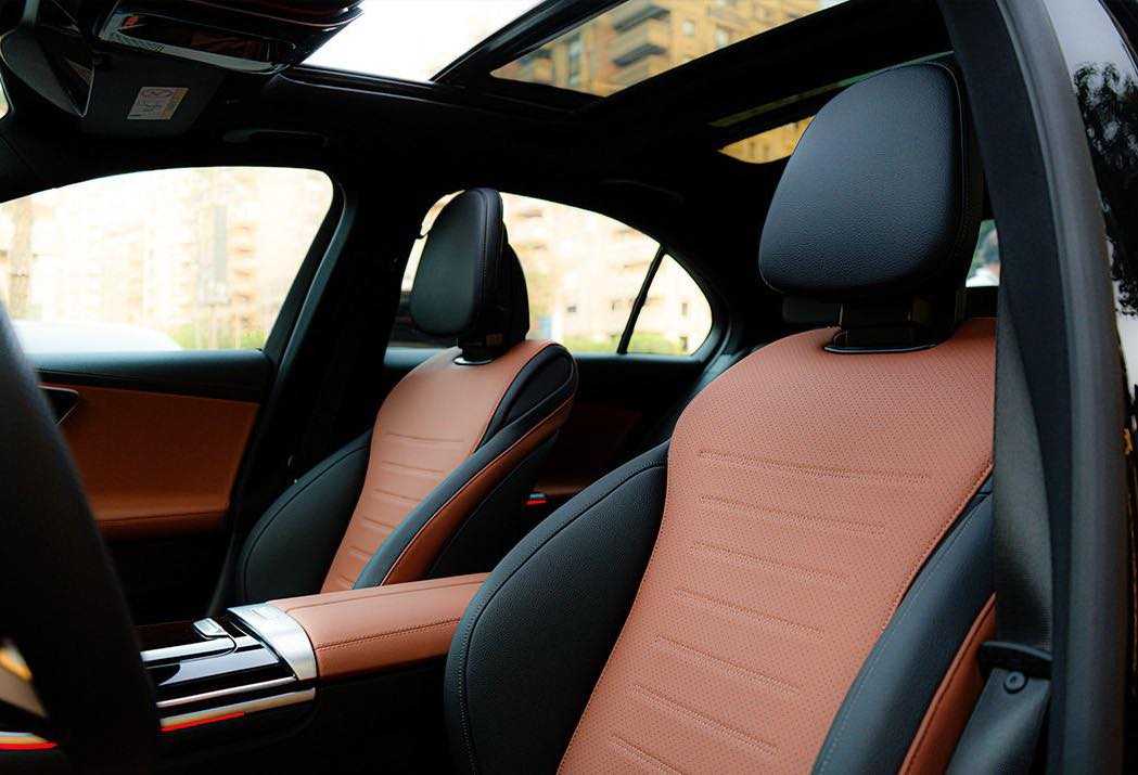 Mercedes Benz C200 2025