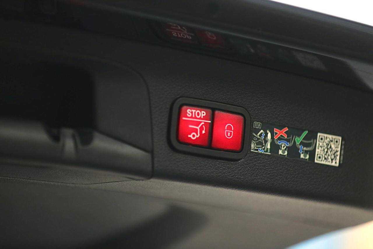 Mercedes Benz GLS580 2025