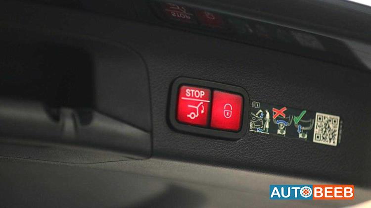 Mercedes Benz GLS580 2025