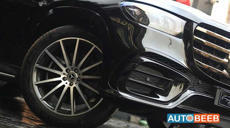 Mercedes Benz GLS580 2025