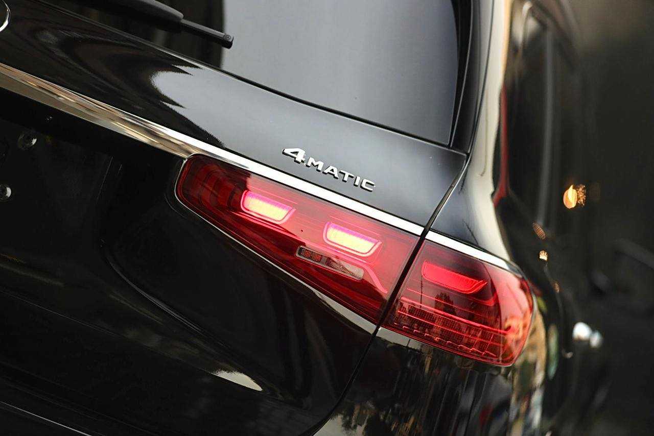 Mercedes Benz GLS580 2025