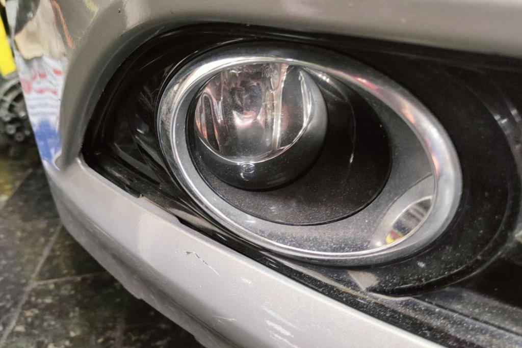 Lights Spotlight Ford Fusion