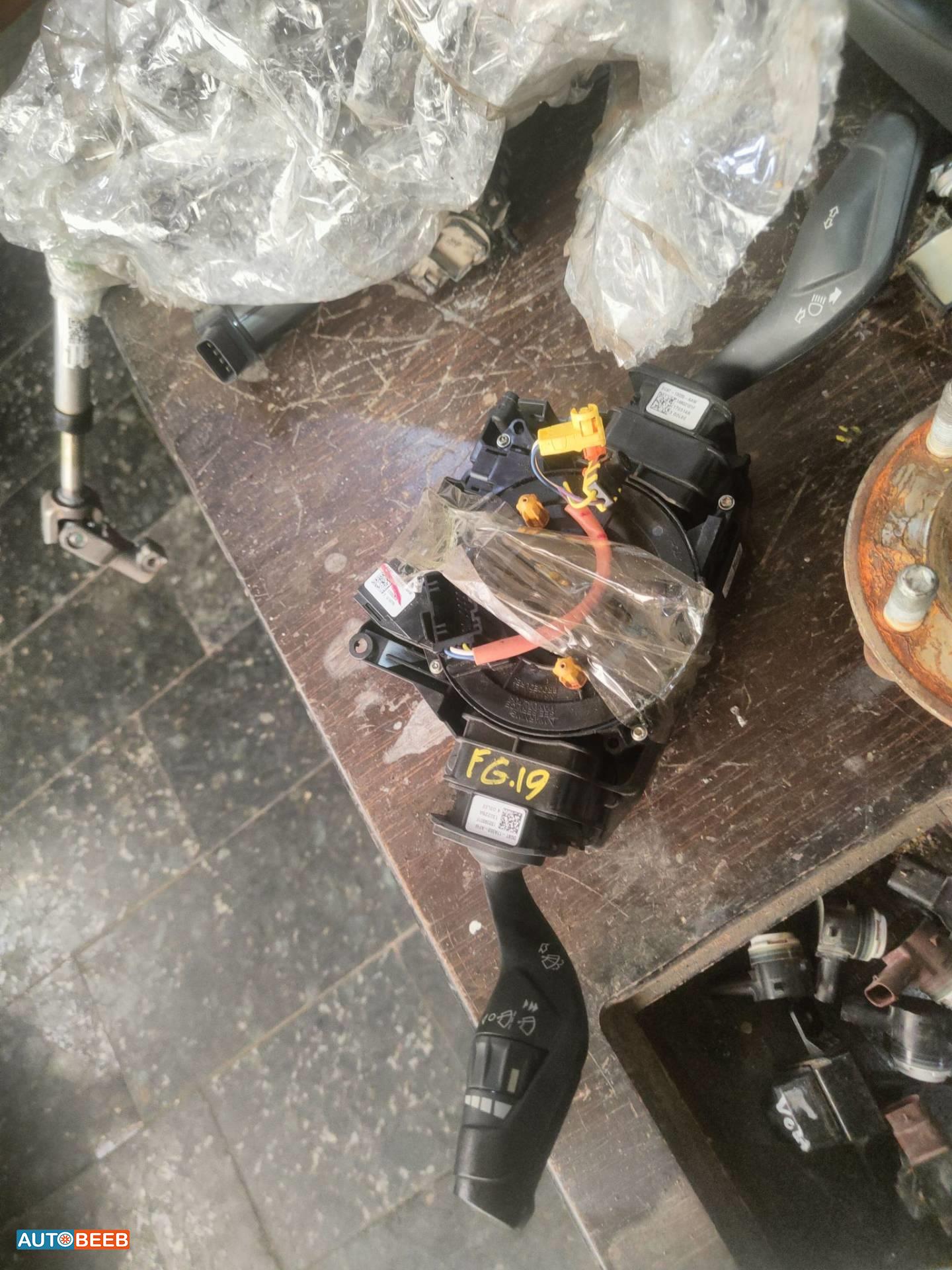 يد غمازات فورد فيوجن 2015 2016 2017