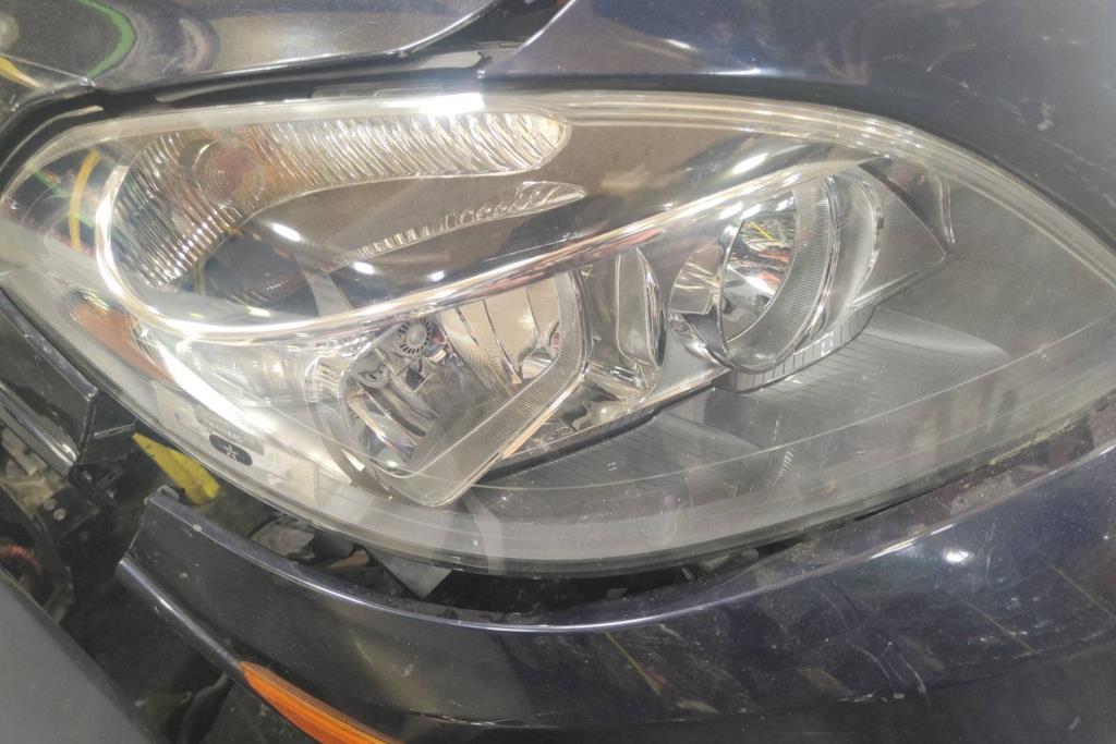 Lights Front light Mercedes Benz B250