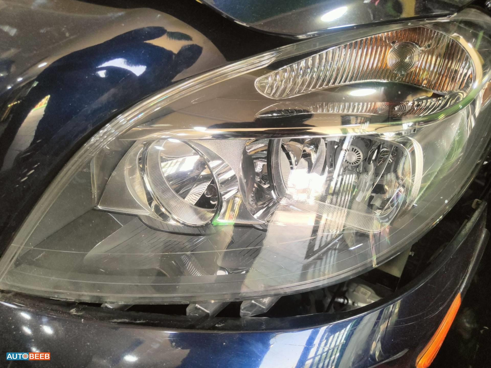 Lights Front light Mercedes Benz B250