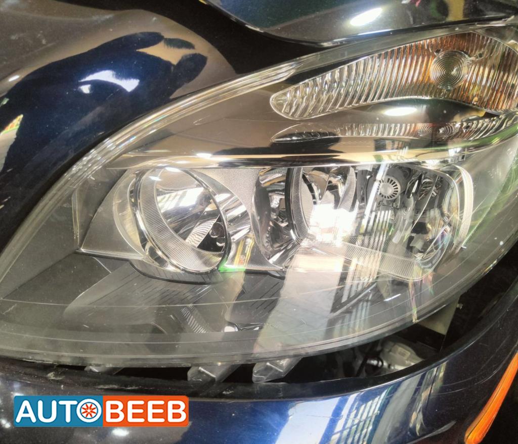 Lights Front light Mercedes Benz B250
