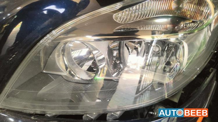 Lights Front light Mercedes Benz B250