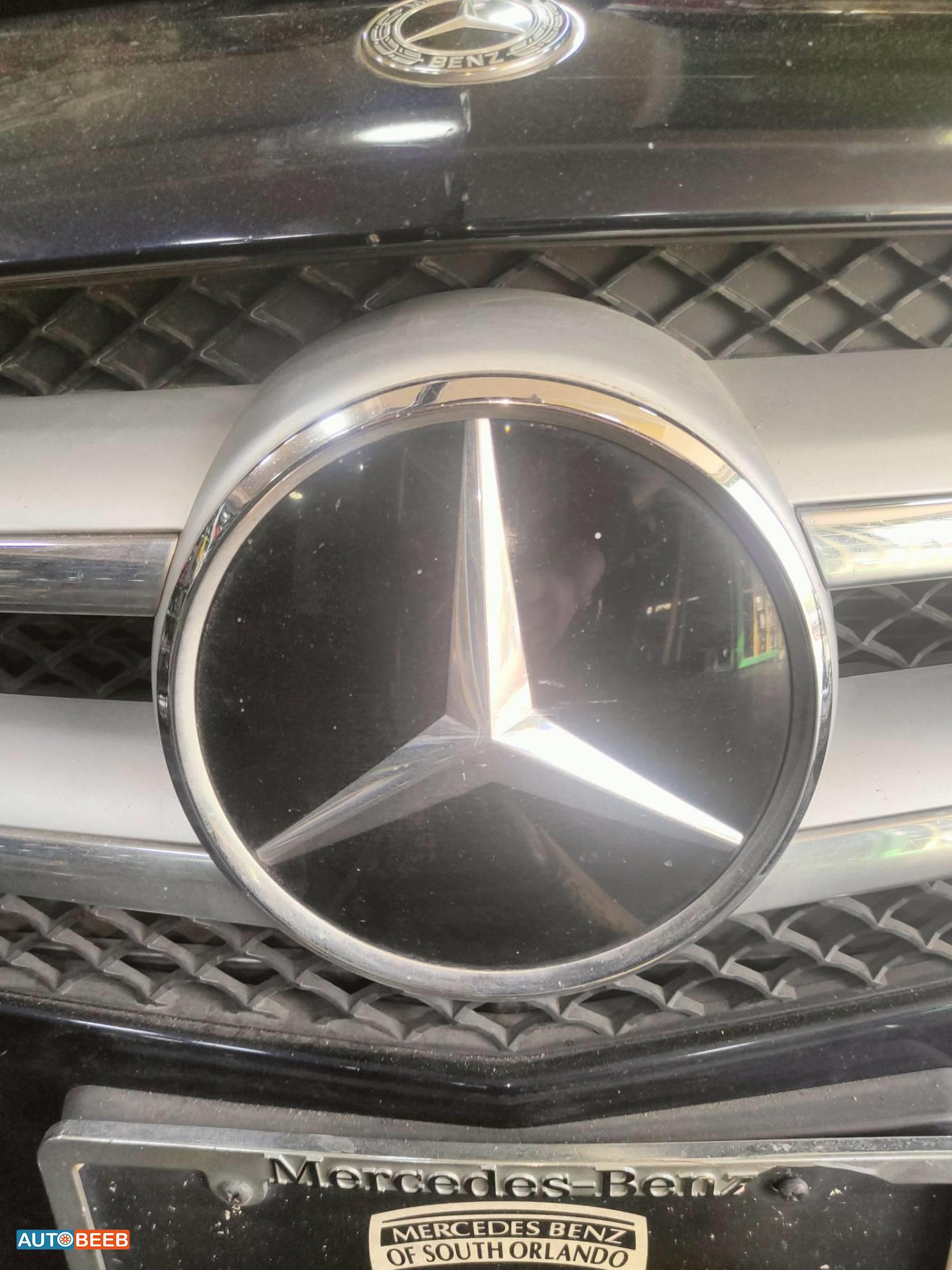 Body  Emblems Mercedes Benz B250