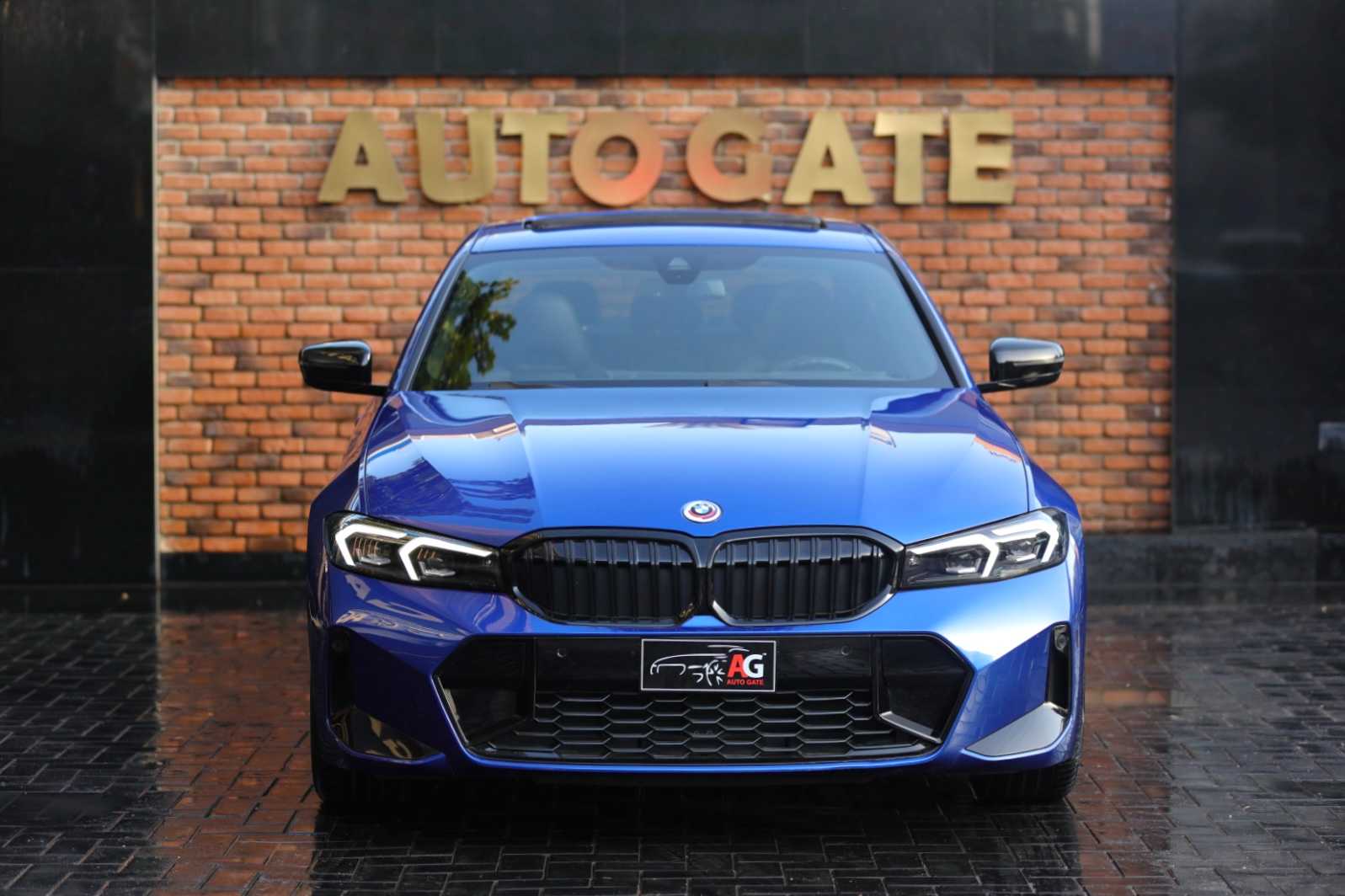 بي ام دبليو 330i 2023