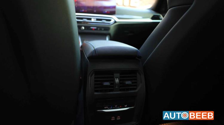 بي ام دبليو 330i 2023