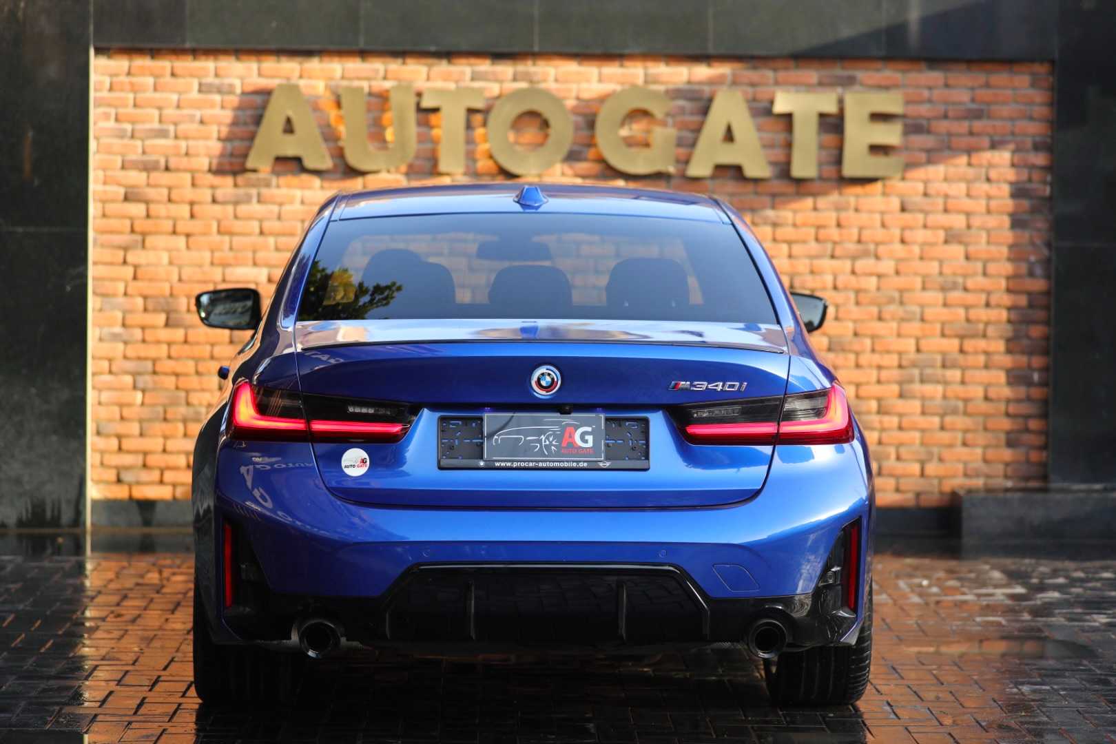 بي ام دبليو 330i 2023