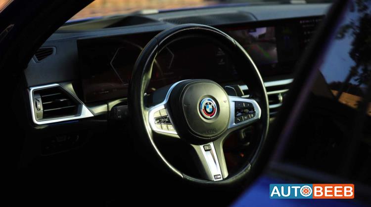 بي ام دبليو 330i 2023