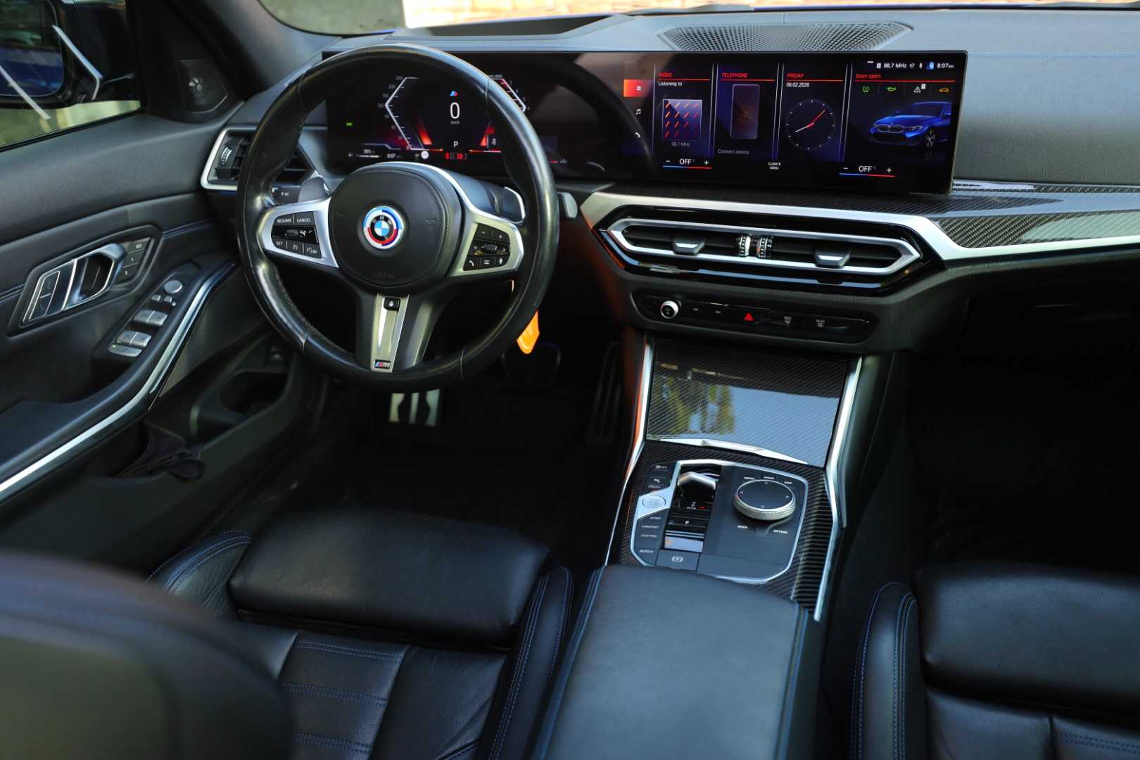 بي ام دبليو 330i 2023