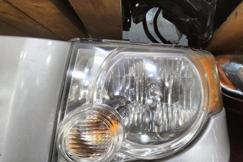 Lights Front light Ford Escape