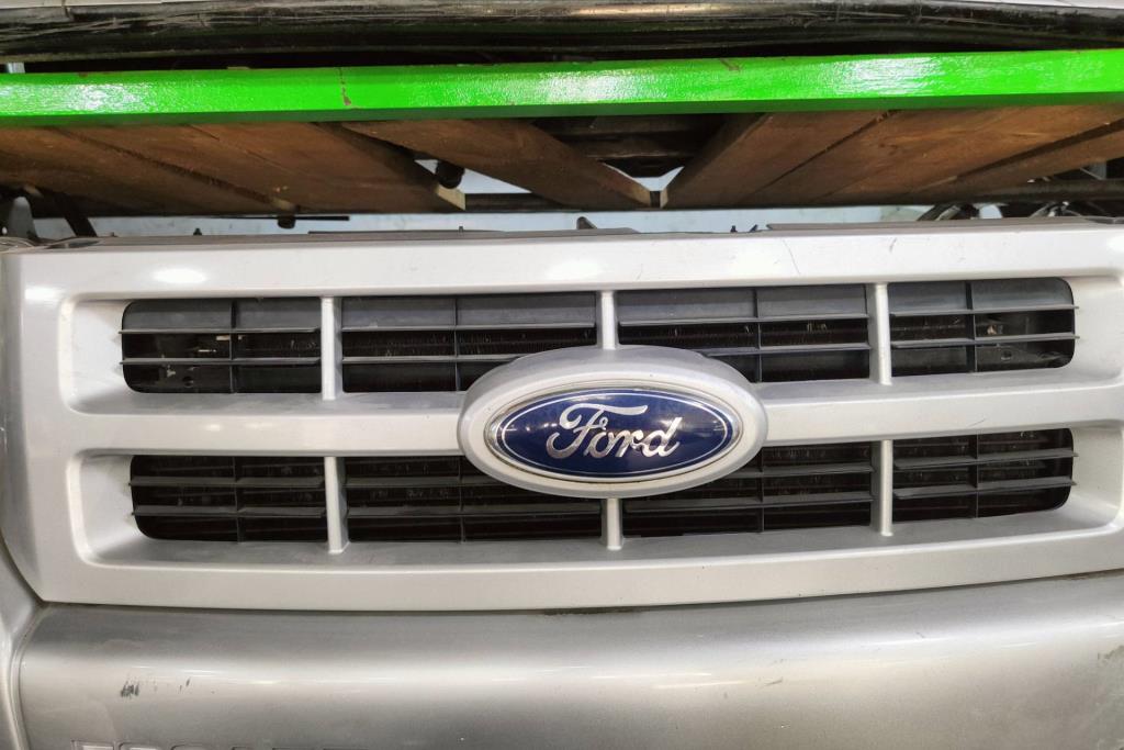 Body  Grilles Ford Escape