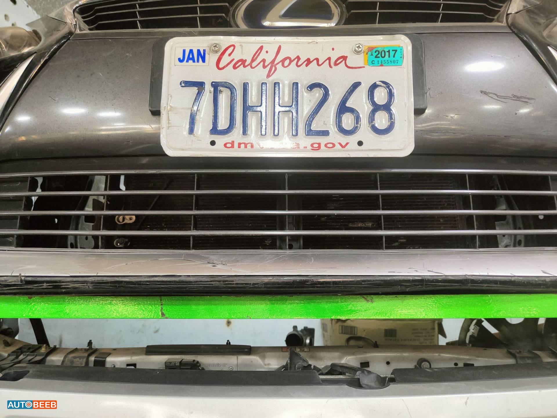 Body  Grilles Lexus CT200