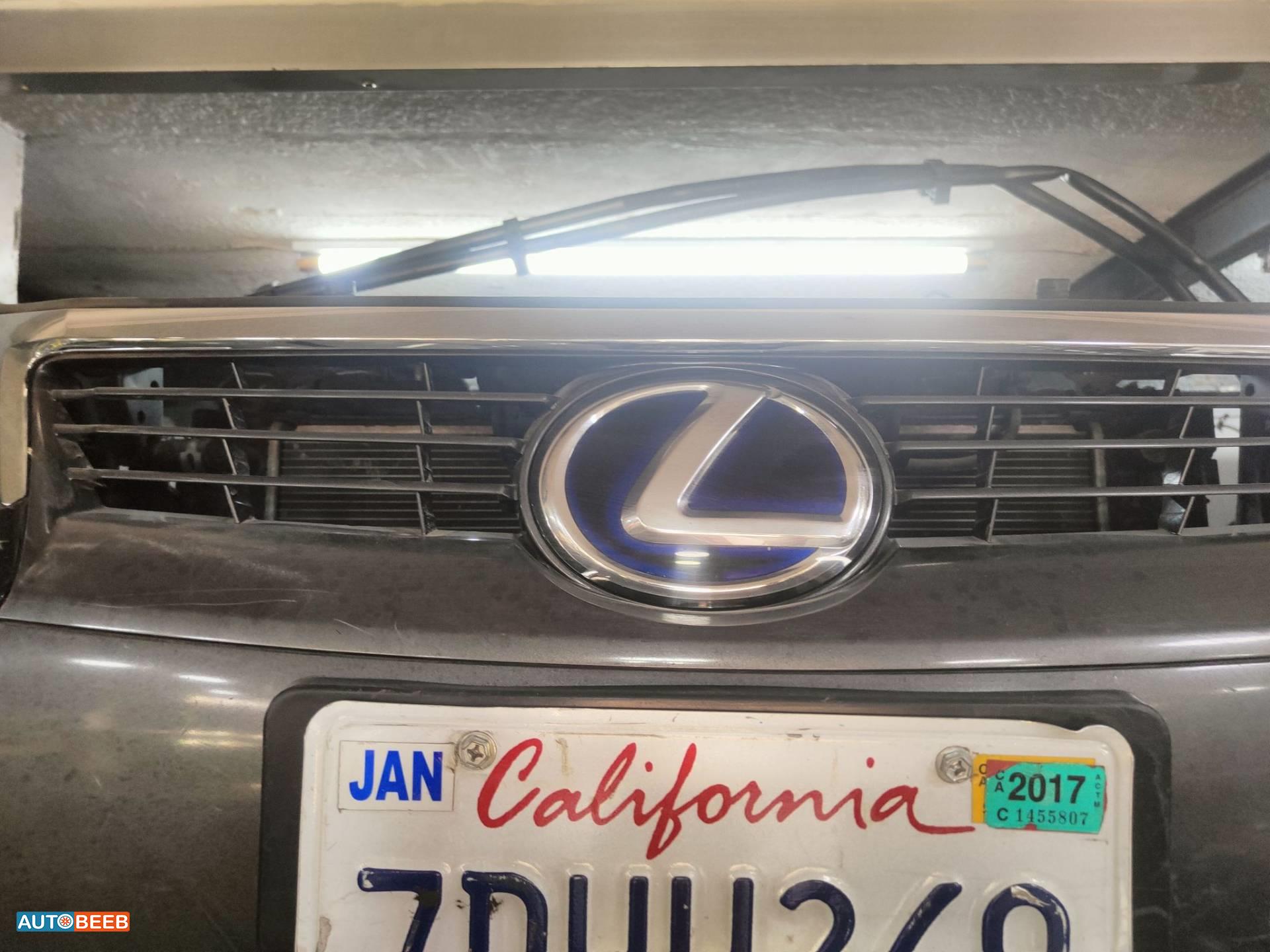 Body  Grilles Lexus CT200