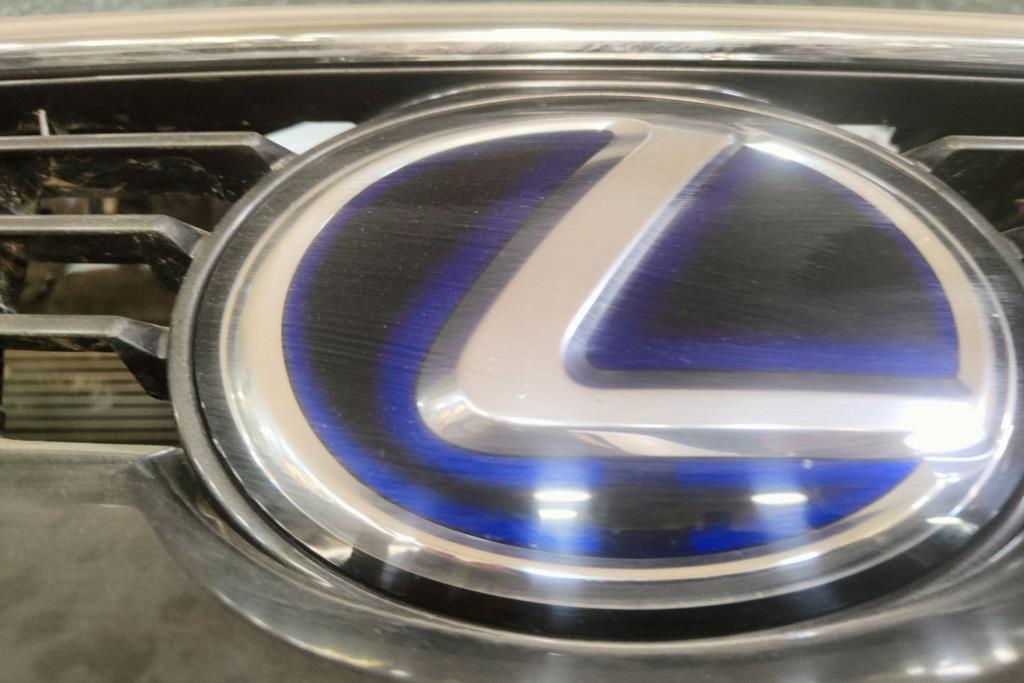 Body  Emblems Lexus CT200