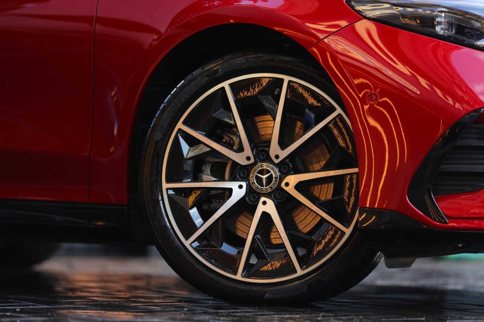 Mercedes Benz CLA250 2025