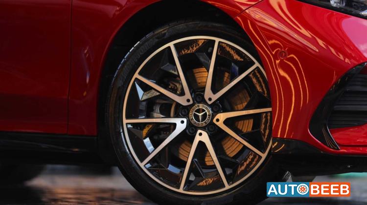 Mercedes Benz CLA250 2025