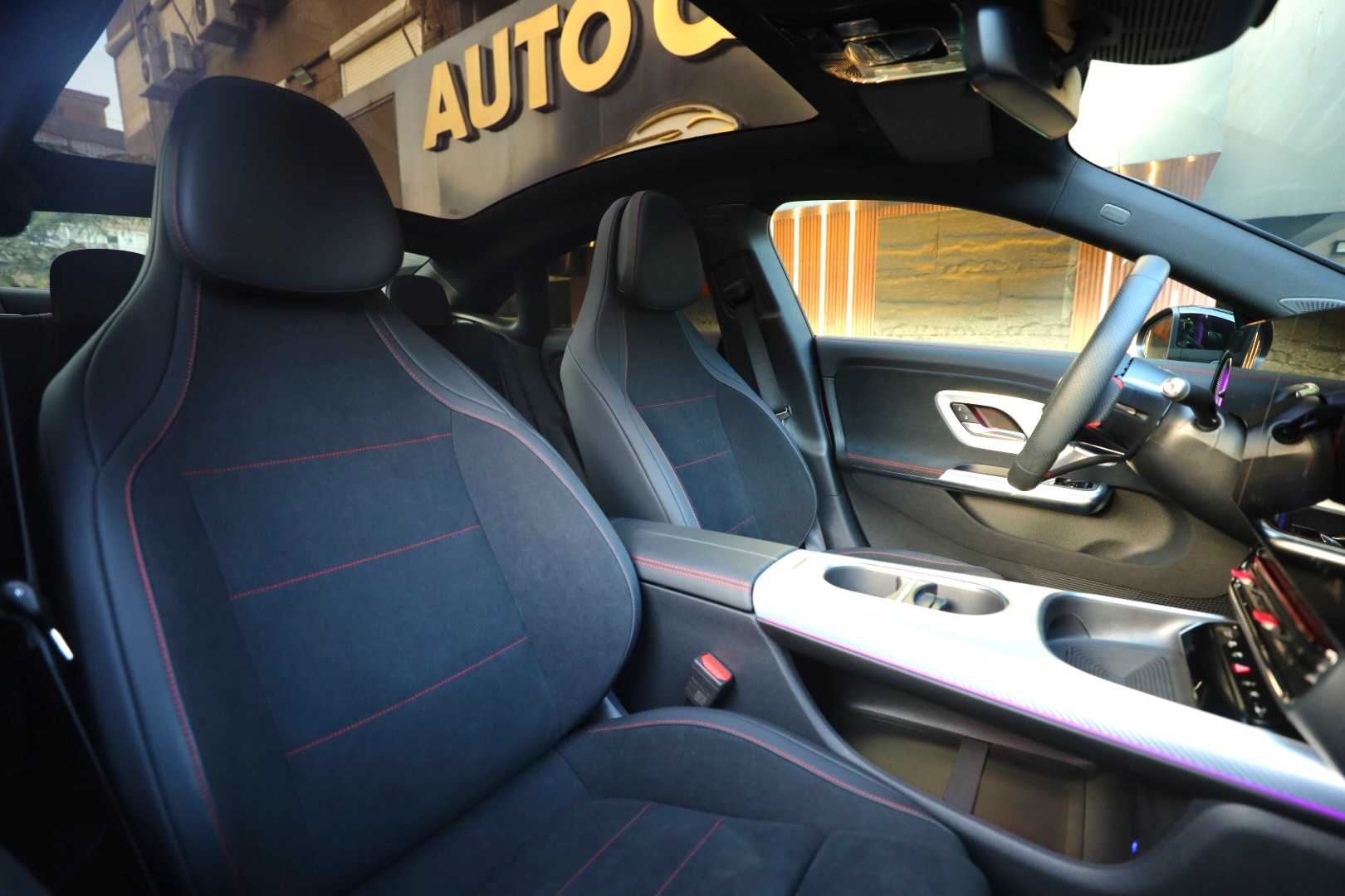 Mercedes Benz CLA250 2025