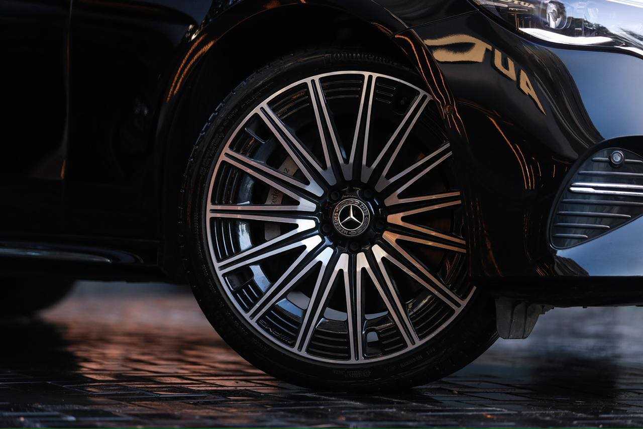 Mercedes Benz E200 2024