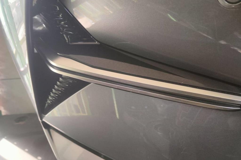 تسكيرة طمبون امامي يمين بي واي دي سونج ل 2022 2023 2024 2025