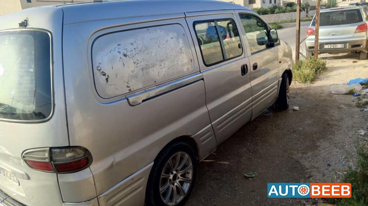 ميني باص هيونداي 2004