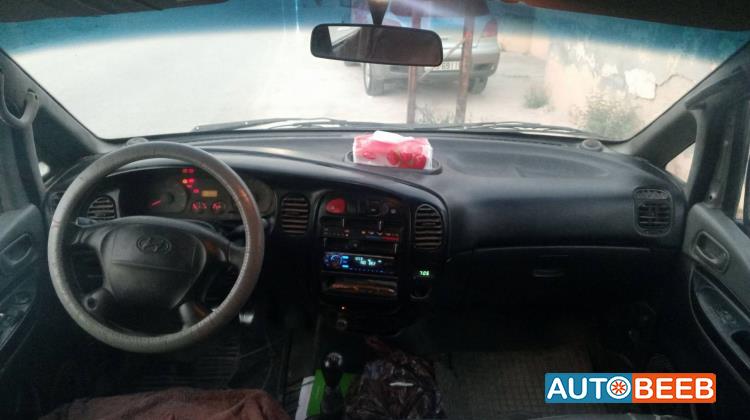 ميني باص هيونداي 2004