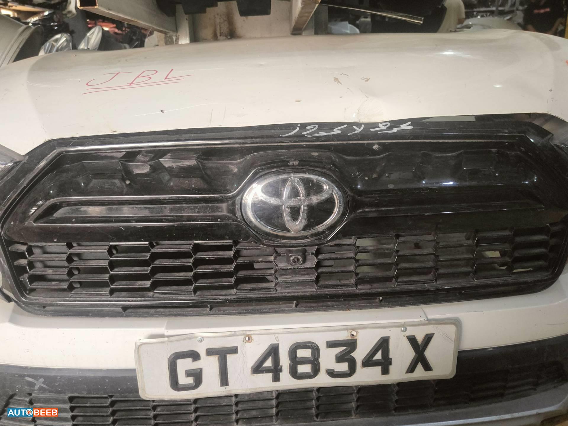 Body  Grilles Toyota Corolla