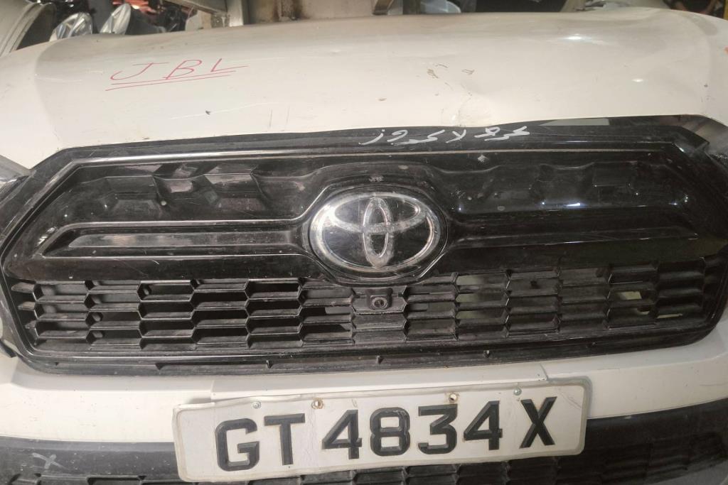 Body  Grilles Toyota Corolla