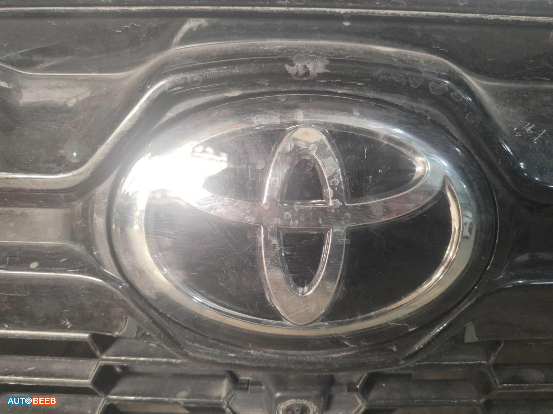 Body  Emblems Toyota Corolla