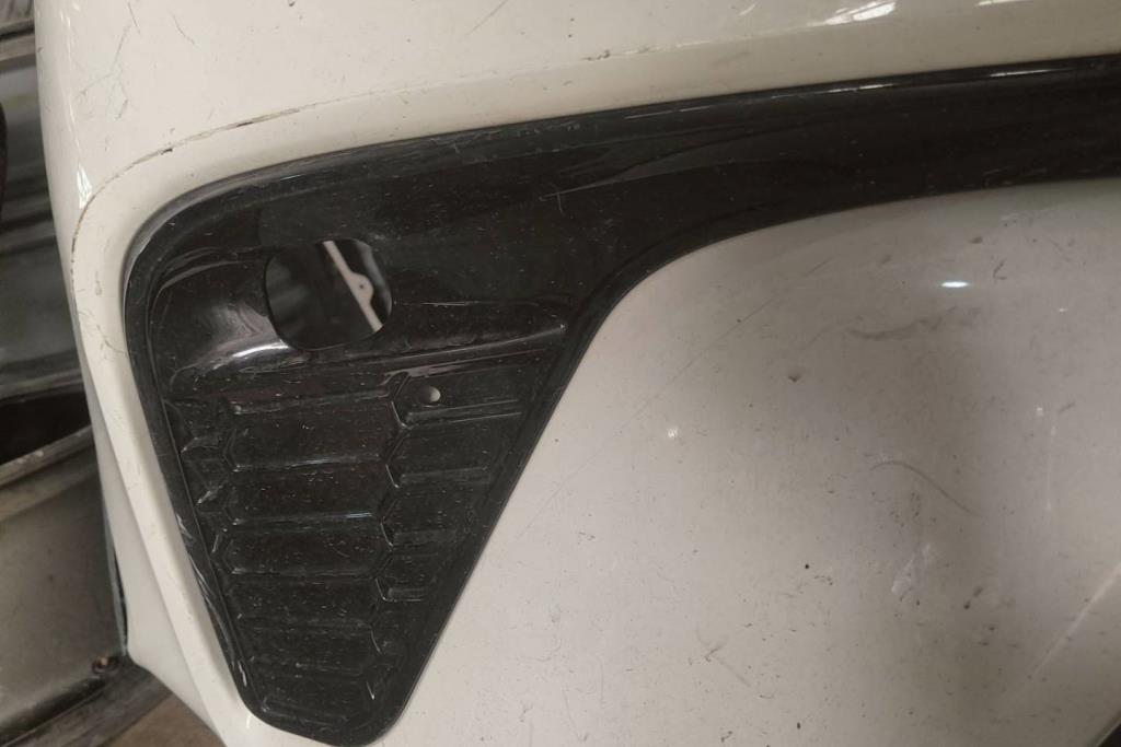 تسكيرة طمبون امامي يمين تويوتا كورولا كروز 2022 2023 2024 2025