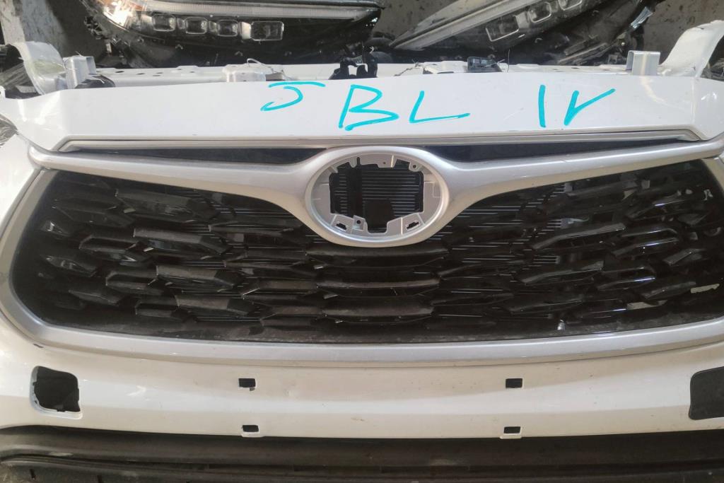 Body  Grilles Toyota Highlander